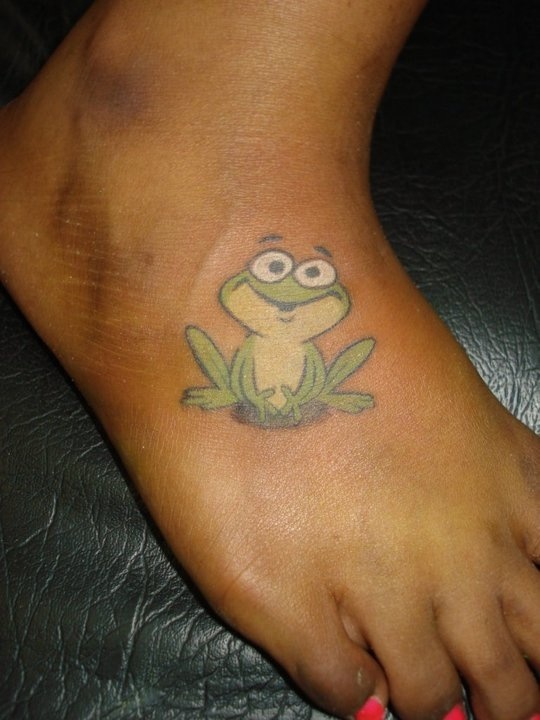 Foot frog tattoo