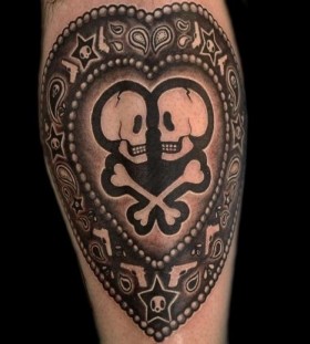 Nice heart with skulls