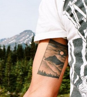 Pretty mountains tattoo