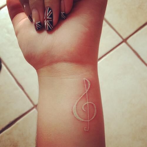 Pretty-wrist-music-tattoo