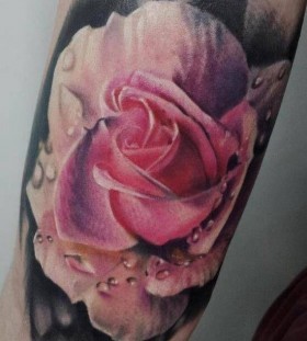 Realisti-pink-rose-tattoo