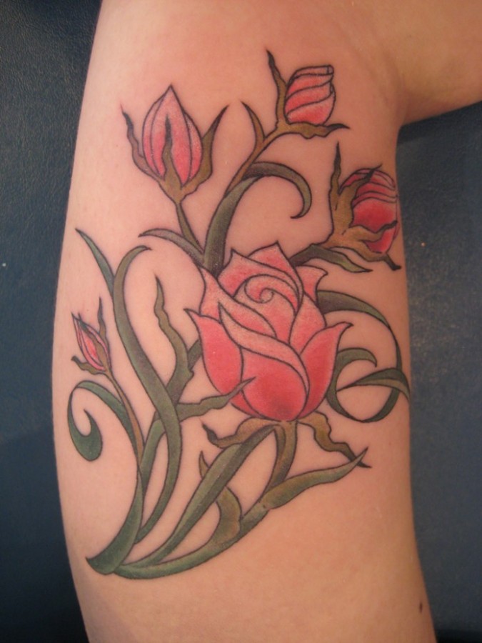 Red roses looks amazing on body