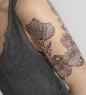Shoulders tattoo by Alice Carrier