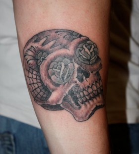 Skull and rose tattoo by Mike Schweigert