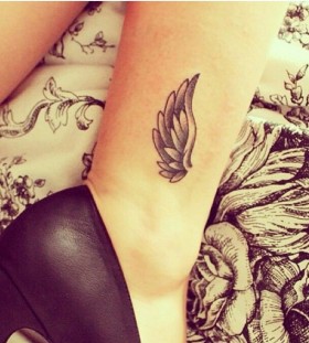 Wings minimalistic style tattoo