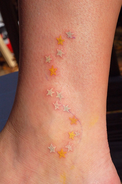 Yellow-stars-tattoo