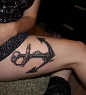 amazing anchor on thigh