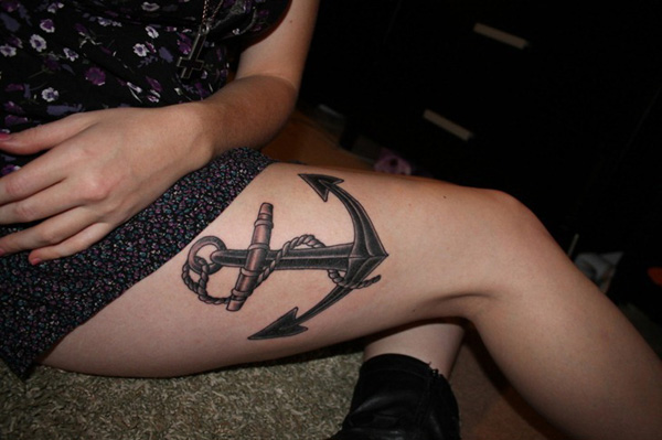 amazing anchor on thigh
