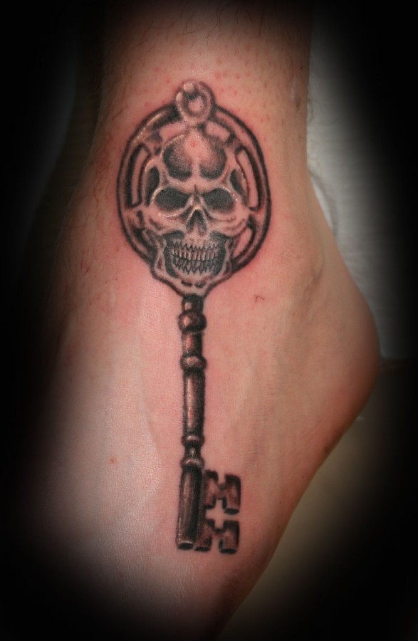 skeleton-key-tattoo-on-foot