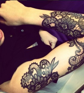 Amaizing lace tattoo