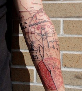 Amaizing map red tattoo