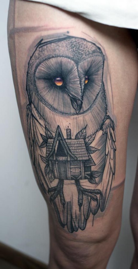 Black owl tattoo made by Berlin artist