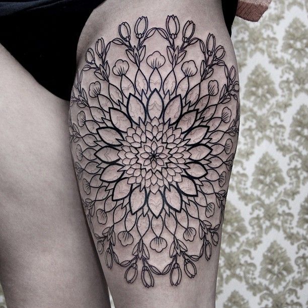 Lovley flowers tattoo by Chaim Machlev