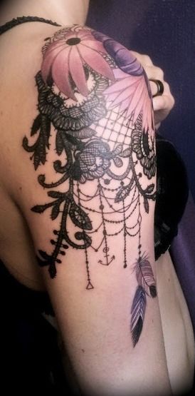 Shoulder lace tattoo