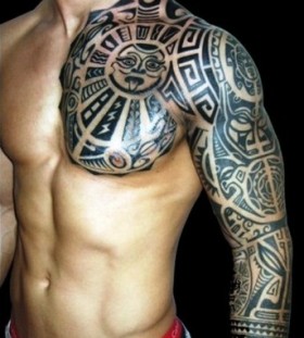 Stron men's tribal tattoo
