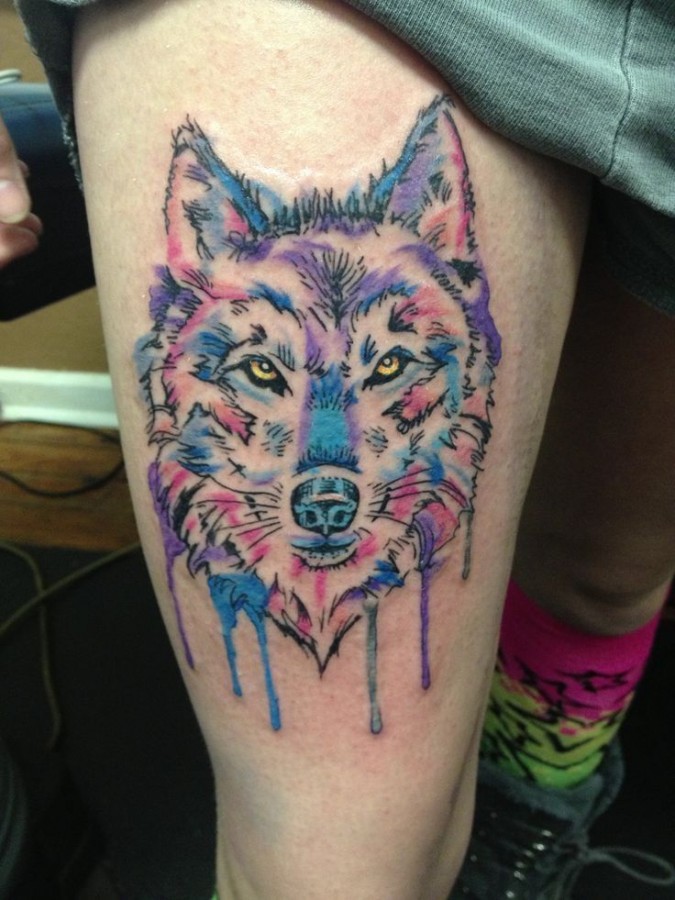Amazing watercolor wolf tattoo on leg