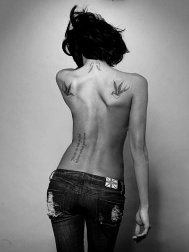 Awesome lovely women’s bird tattoo on shoulder