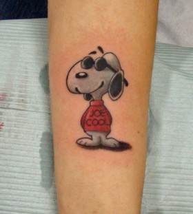 Awesome snoopy tattoo on arm