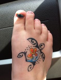 Awesome turtle tattoo on foot