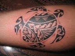 Black adorable hawaiian style tattoo