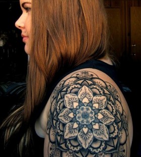 Detail and dimension black shoulder tattoo