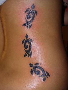 Hawaiian turtle tattoo on back