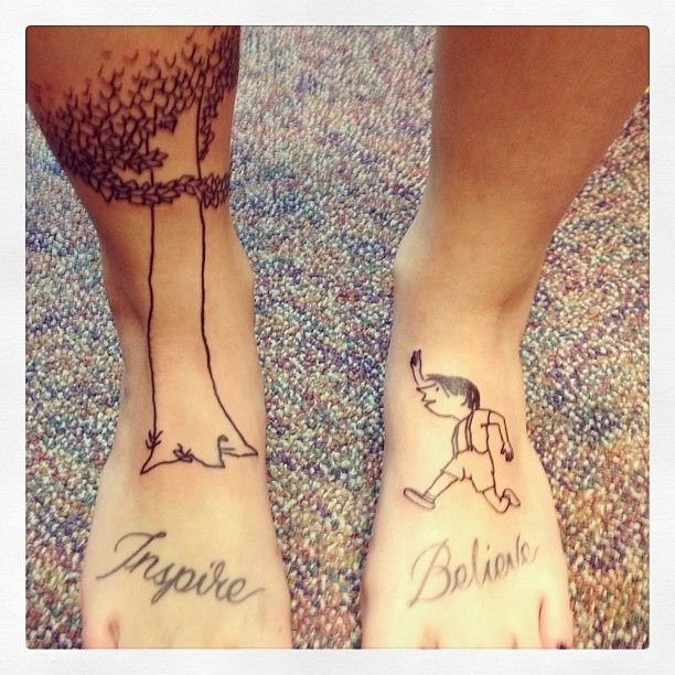Legs believe incredible tattoo