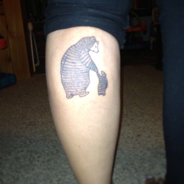 Lovely mummy and child bear tattoo on leg