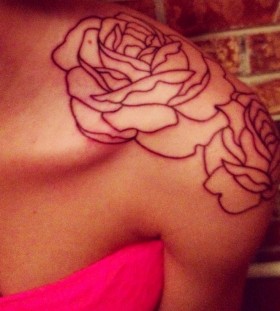 Pretty and cute rose tattoo on shoulder