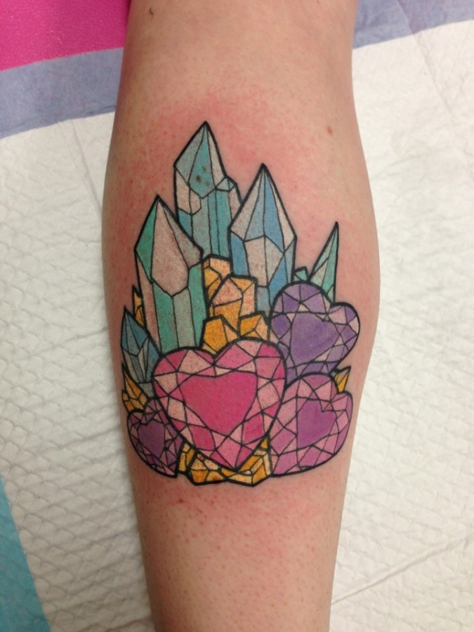 Pretty heart and crystal tattoo on leg