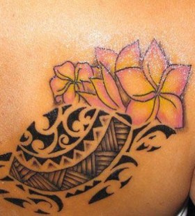 Wonderful turtle and flowers hawaiian style tattoo