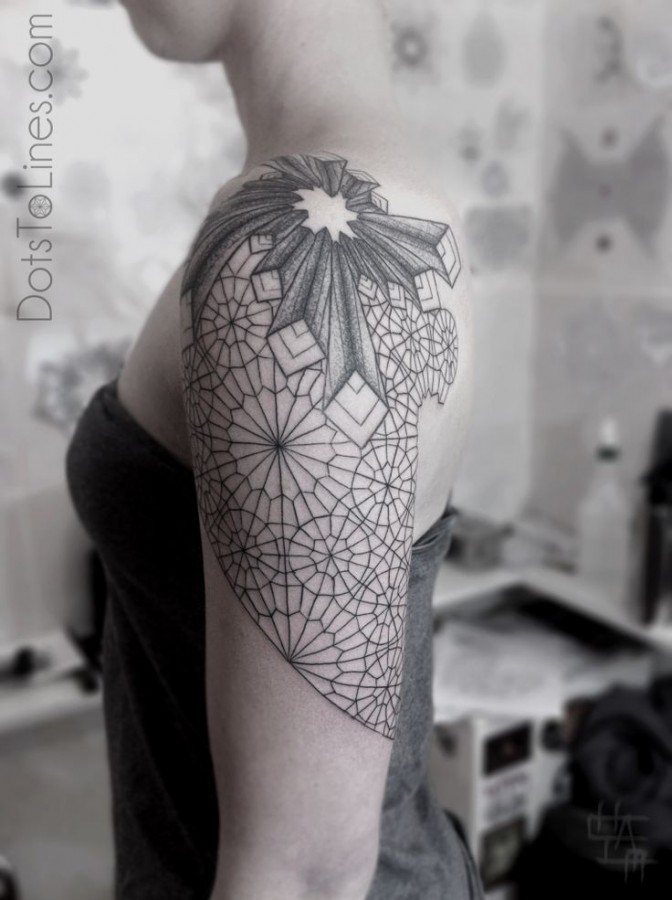 3D style geometric shoulder, back tattoo