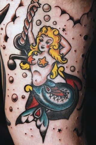 Blonde girl bubbles tattoo