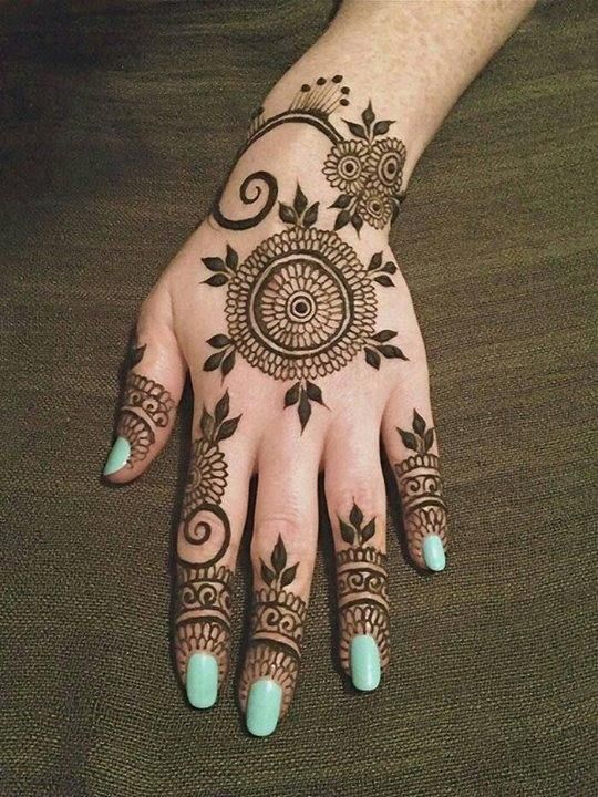 Gorgeous black Henna and Mehndi design tattoo