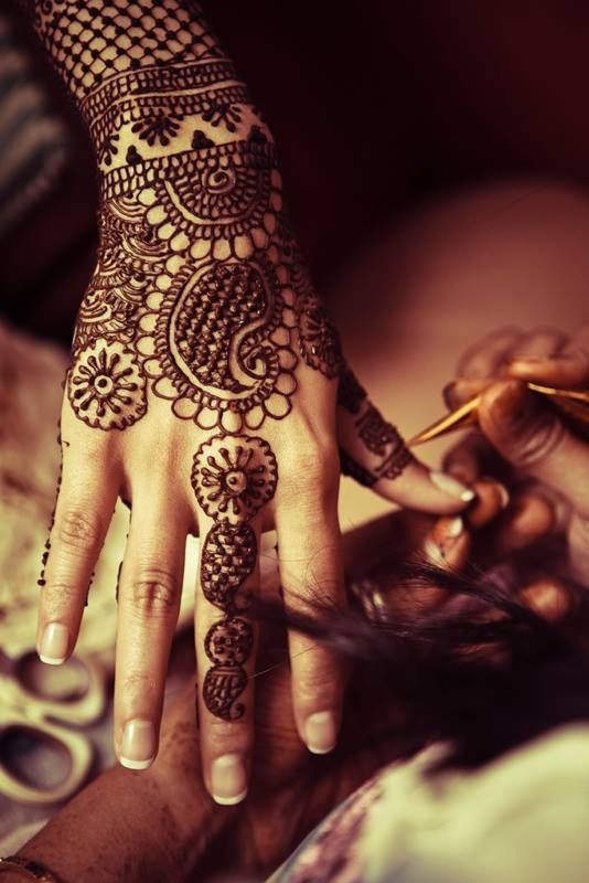 Pretty black Henna and Mehndi design tattoo