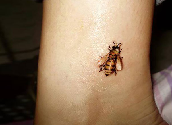 3D bee tattoo