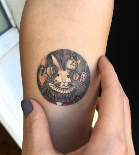 alice-in-wonderland-rabbit-circle-tattoo