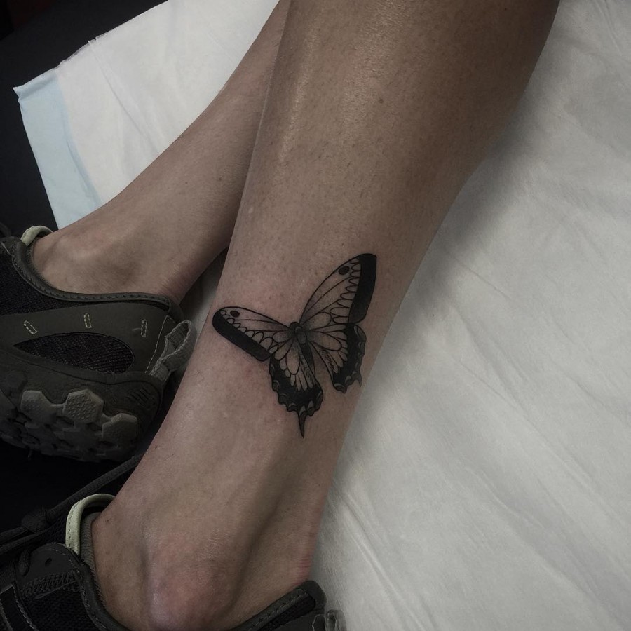ankle-butterfly-tattoo-by-pari_corbitt