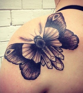barbe-rousse-moth-shoulder-tattoo