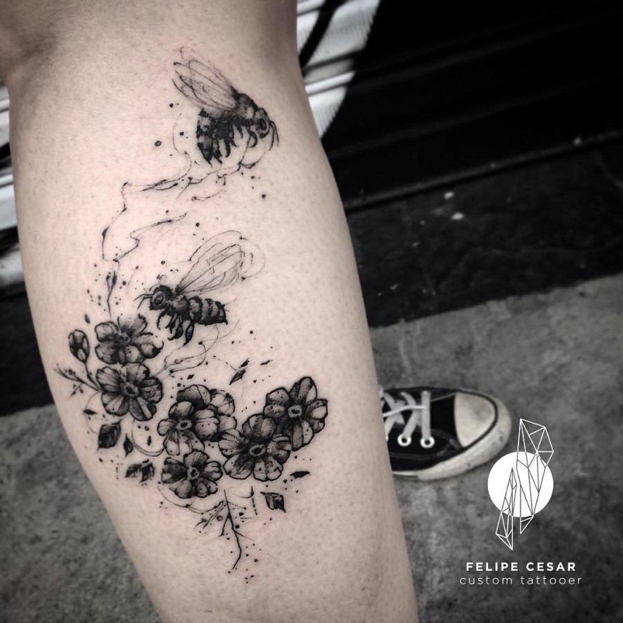 bee tattoo by felipe cesar