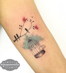 bird-and-bird-cage-tattoo-by-carlagalvaotattoo