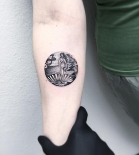 botticelli-birth-of-venus-circle-tattoo