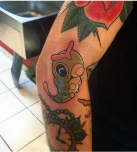 caterpie-pokemon-tattoo