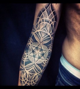 Cool arm tattoo by Brian Gomes