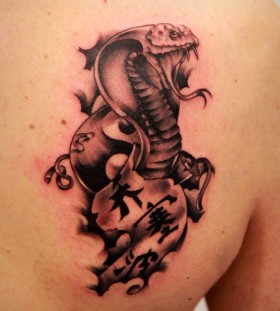 Cool king cobra tattoo