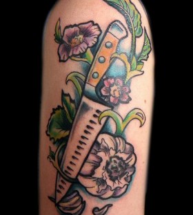 Cool looking knife tattoo