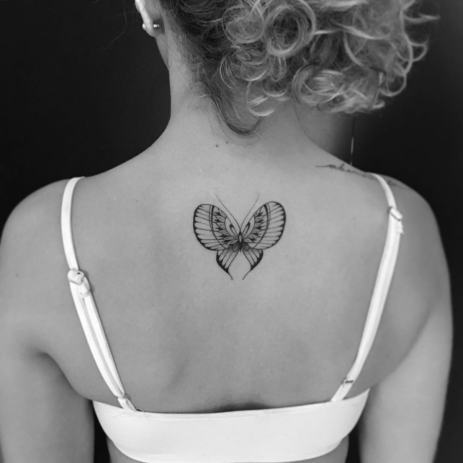 exquisite-back-butterfly-tattoo-by-miltonreistatuador