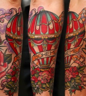 Hot air balloon with flowers tattoo