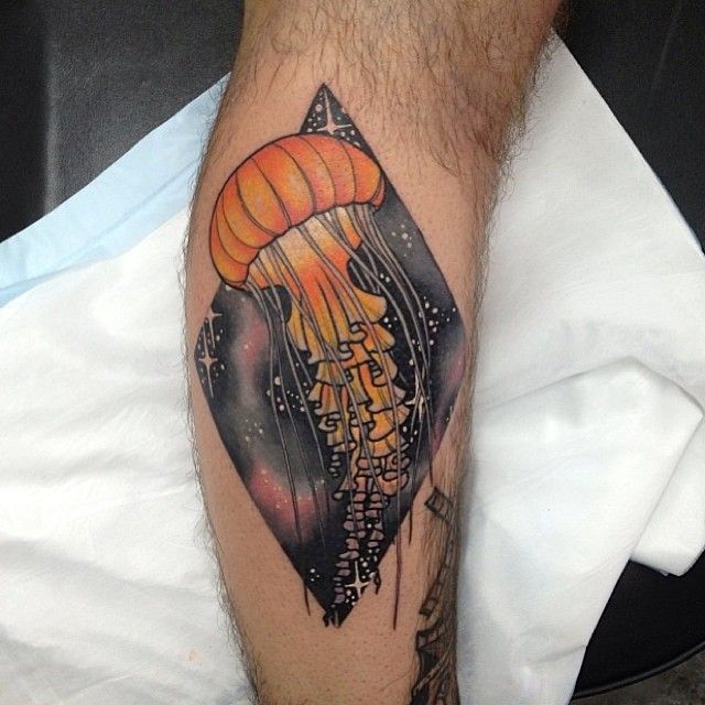 Jellyfish leg tattoo by Dan Molloy