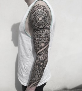 jeykill-bleunoir-full-sleeve-mandala-blackwork-tattoo
